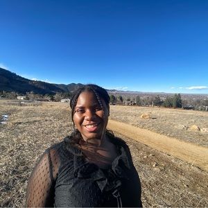 Meet your Posher, Jennifer